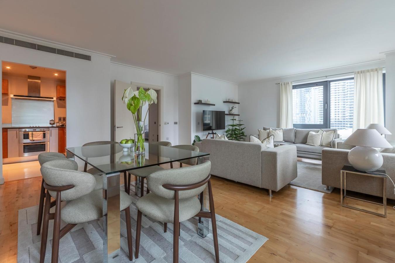 Waterfront Apartament *
