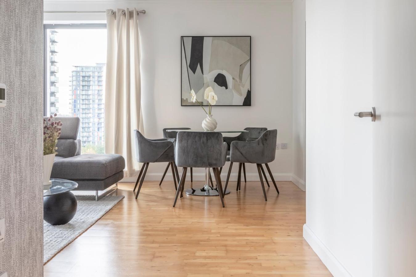 Waterfront Apartament Londra