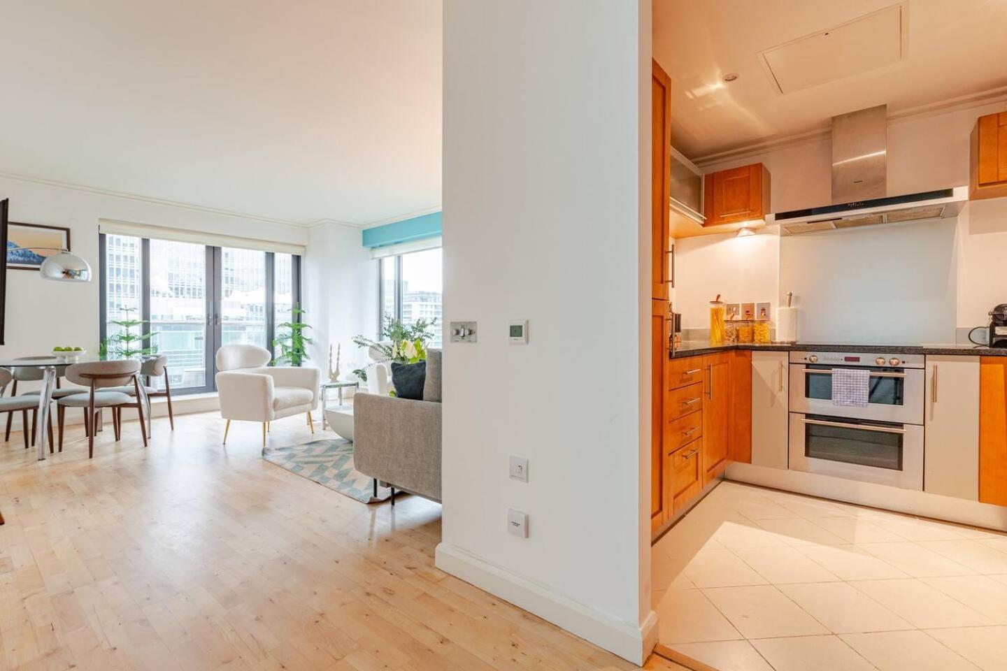 Apartament Waterfront Londra